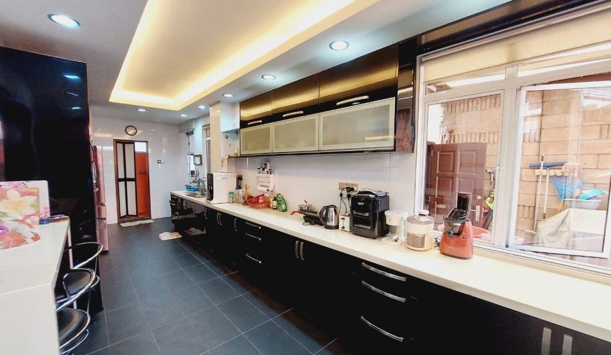 139209fb-a2ef-45c1-816e-d0957ec85e56