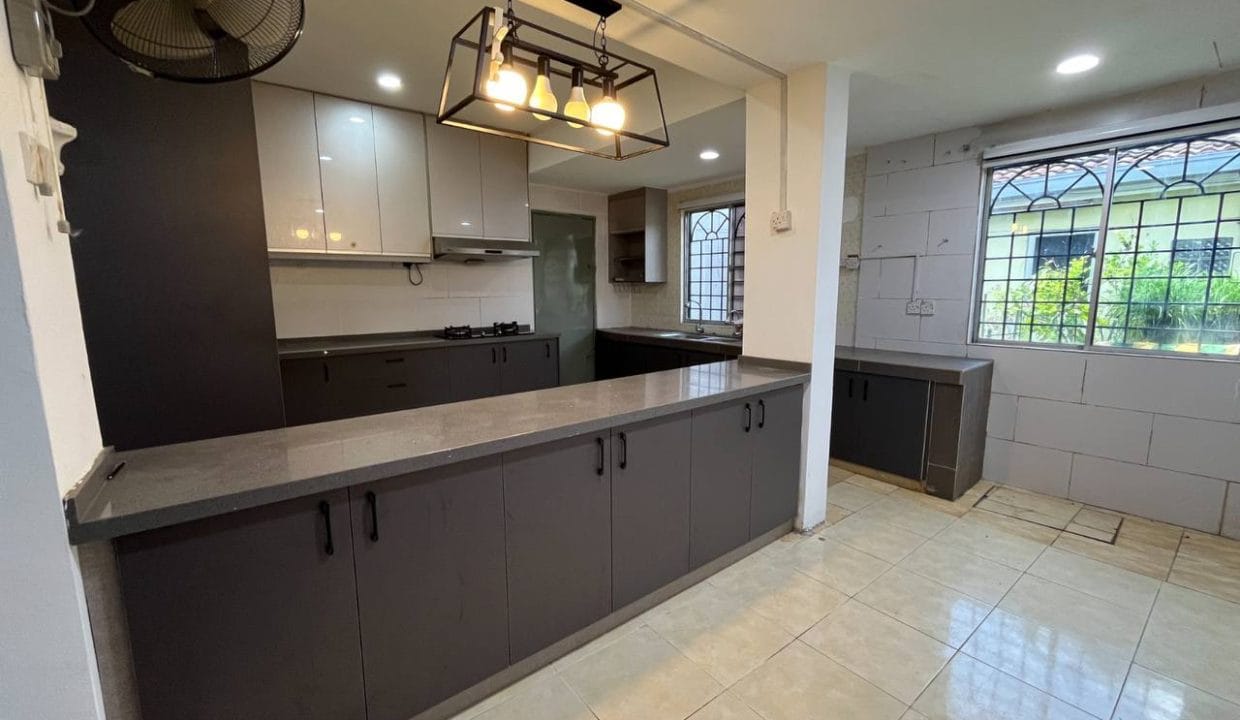 photo_2025-06-12_22-19-23