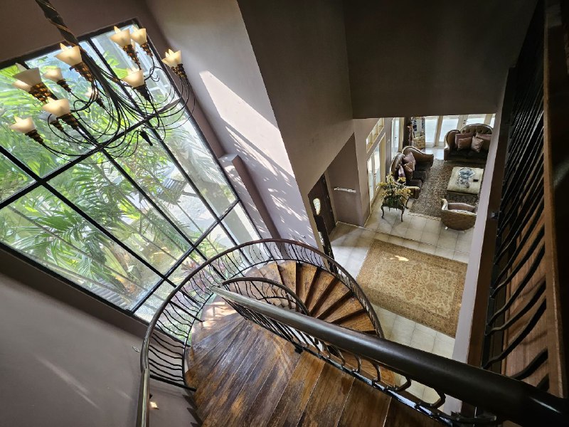 37e811cf-c949-41a6-a1e9-5736eb464b9b