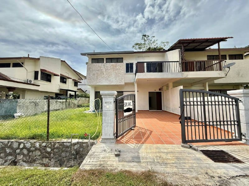 6d3b1f7b-8e79-4f4d-8aeb-3c6af054d22e