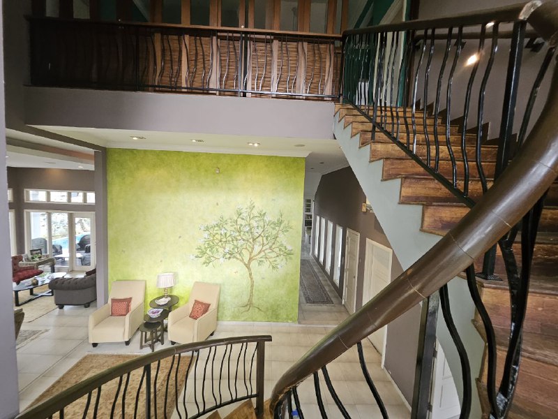 8ff6d2b8-57bb-4026-bb2e-de63f9680630