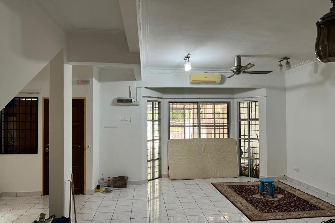 ccb83f9d-929a-419d-be04-7374492d8b69