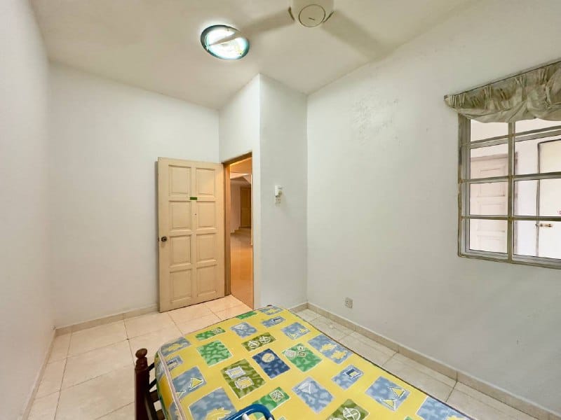 f7027a9d-02d0-4c0e-ace5-bddda8337ea0