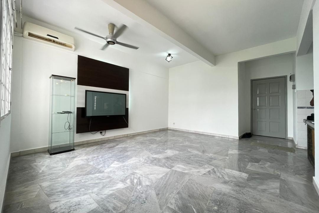 d273975d-96f8-45b1-aa79-51de66bf70bb