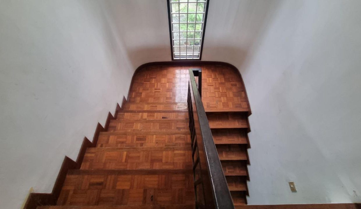 list-114032-13-68f490ea8ac6d2.93678159