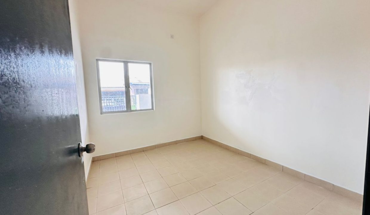 Rumah Teres Taman Desa Damai Bentong (1)